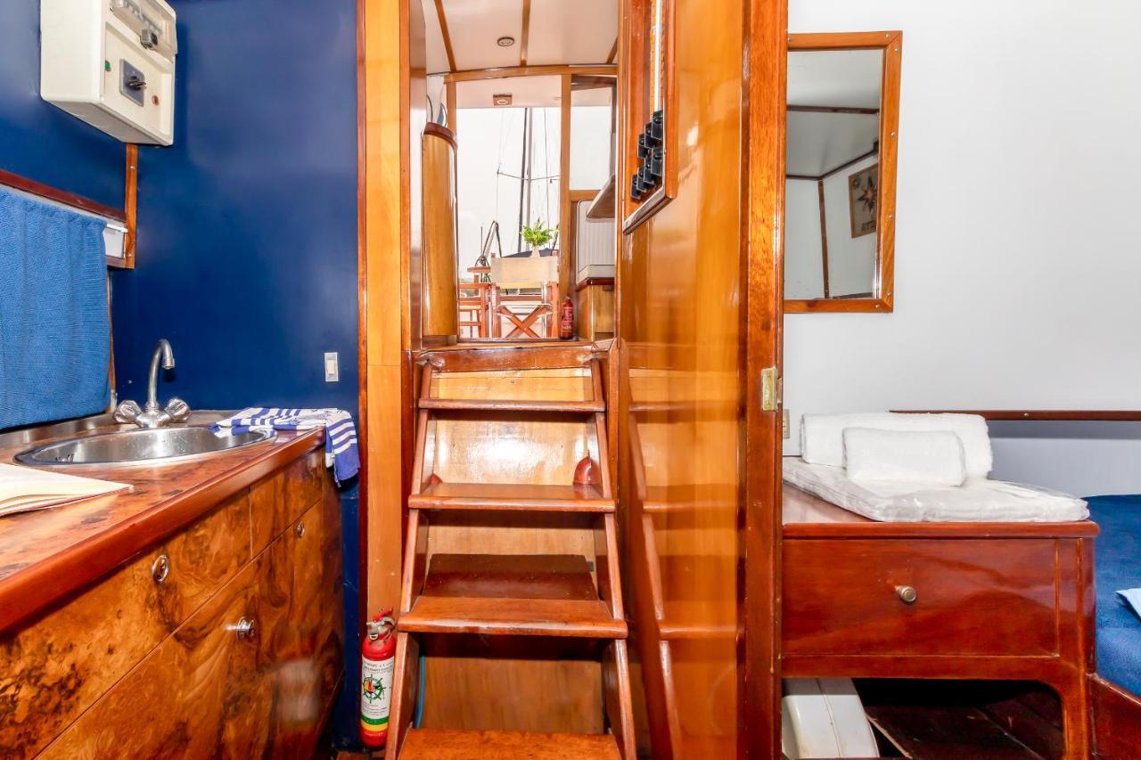 Marta Boat B&B 卡斯特尔萨多 外观 照片